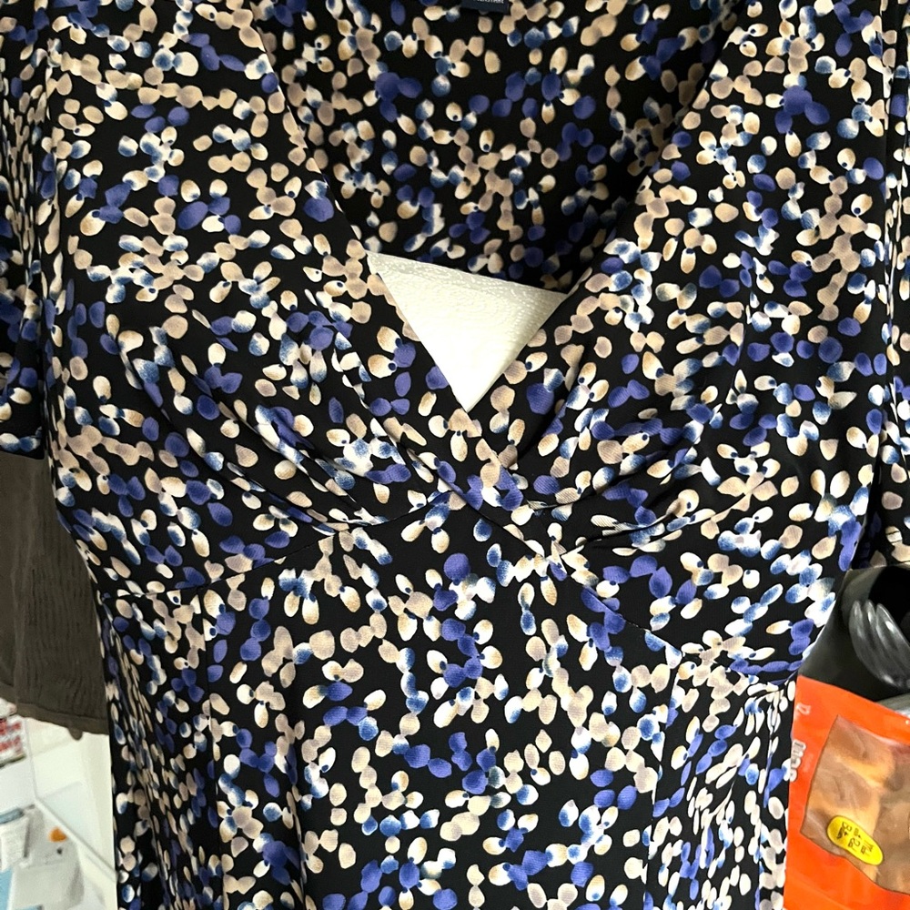 NWOT Chaps V neck midi dot dress
